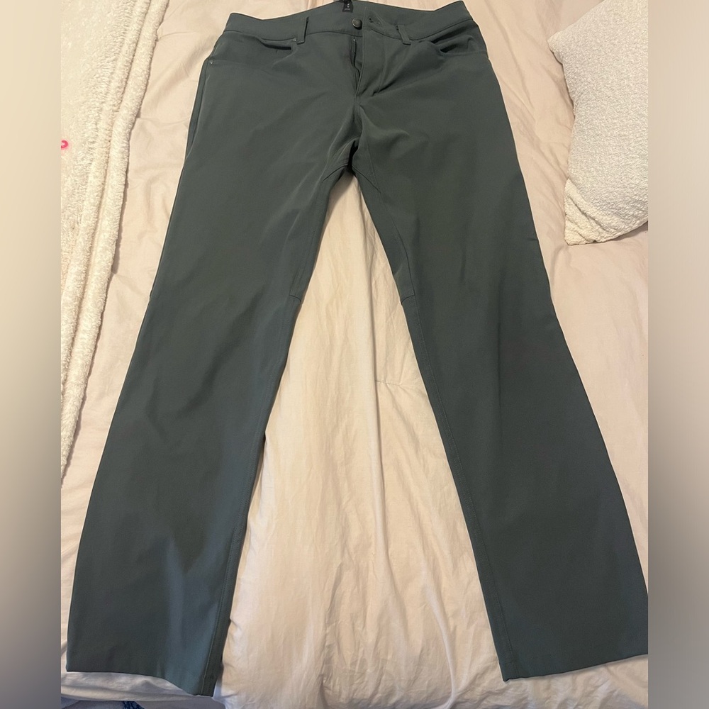 Lululemon Mens ABC Pant Green Men’s 33W/31.5L
